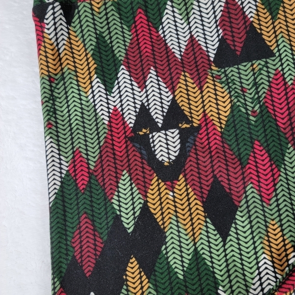 EUC Vintage LuLaRoe Christmas Holiday Leggings w/hidden penguins/trees size TC2 - Picture 2 of 6